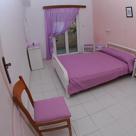 Aparthotel Efstathia Xirokambos (Leros)