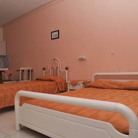 Aparthotel Efstathia Xirokambos (Leros)