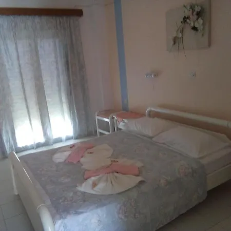 公寓式酒店 Efstathia Xirokambos (Leros)