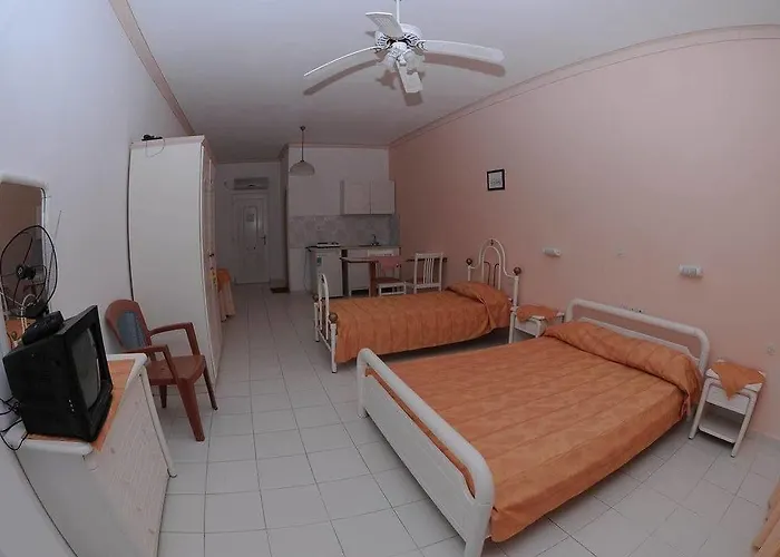 아파트호텔 Efstathia Xirokambos (Leros)